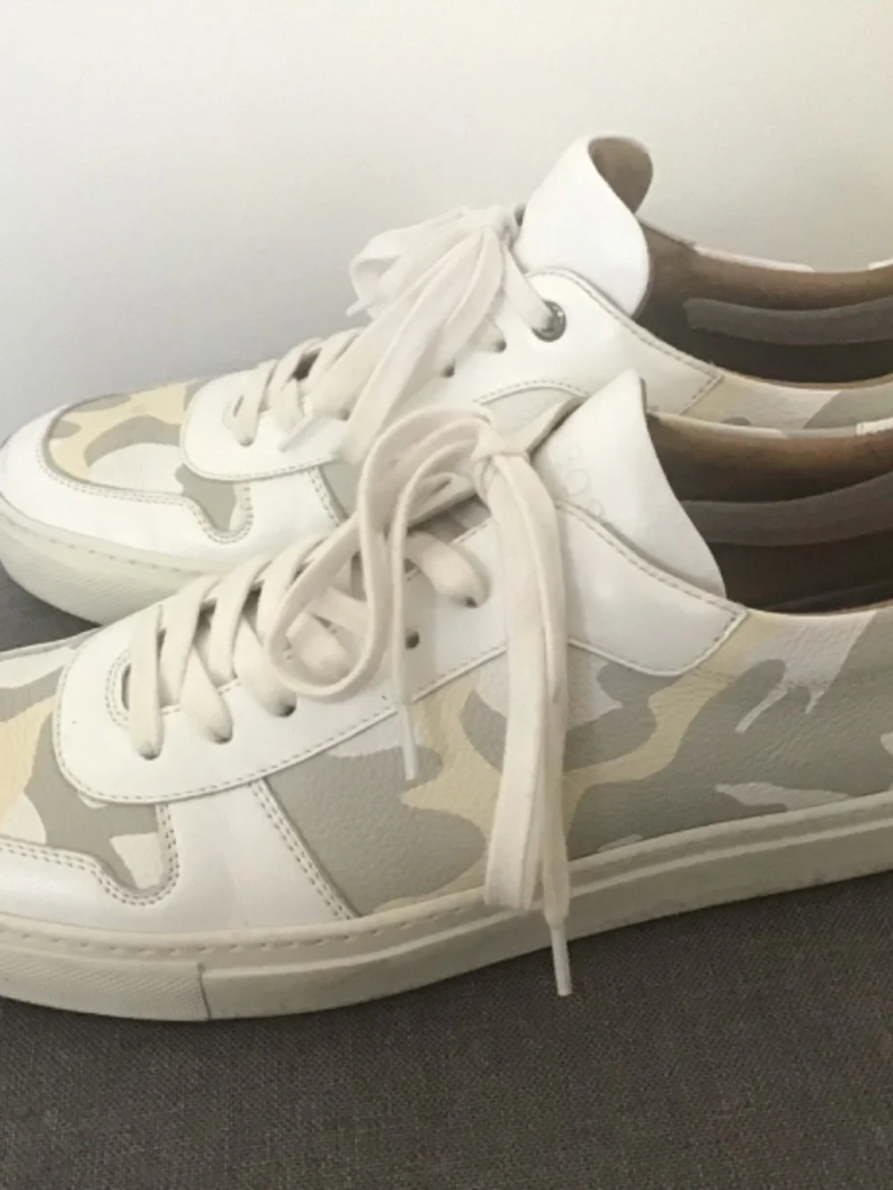 Hugo Boss athletic shoes leather white and camo size 11 made in Italy